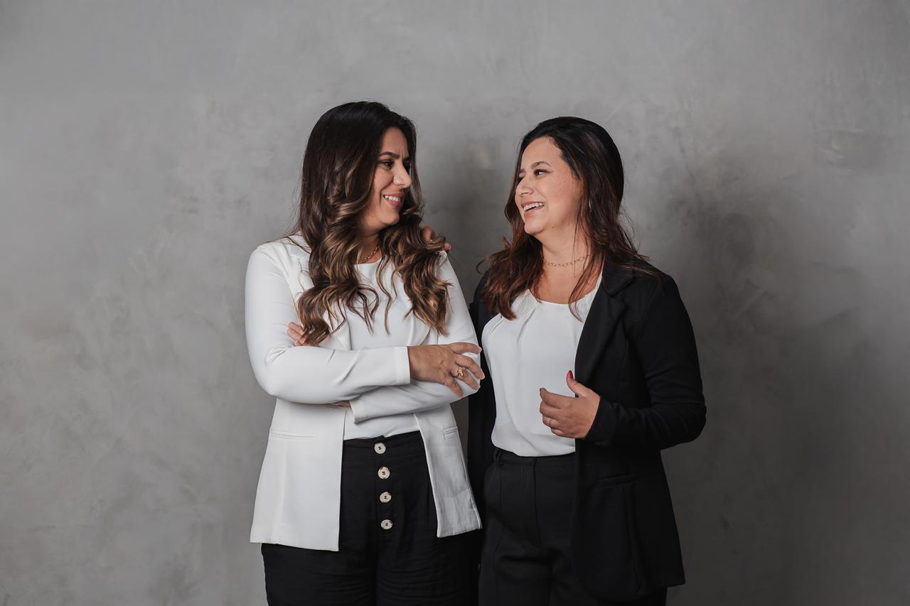 Mariana Gomes e Mirele Gabriela — Fundadoras do Studio MG Lash
